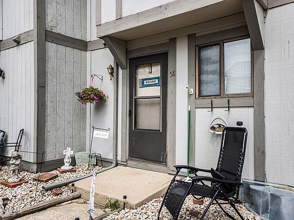 3rd image of 58 Greentree Cir
