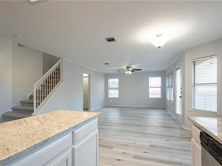 2917 Bernardino Cv — Photo 13