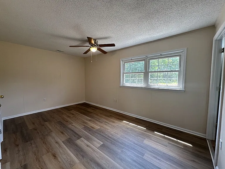 21 Crown Point Rd — Photo 9