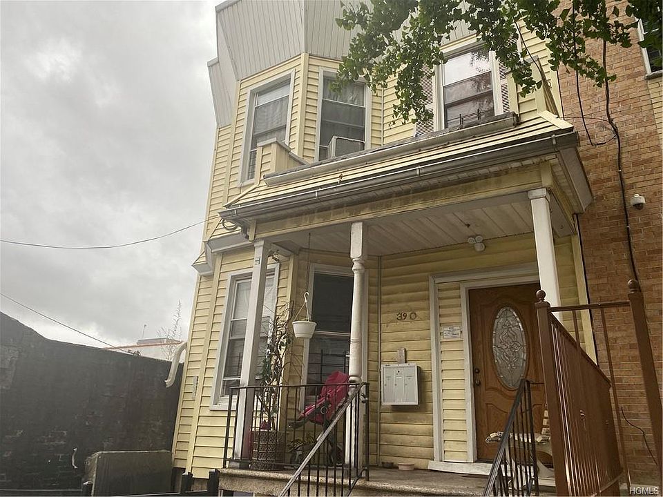2nd image of 390 E 195th St