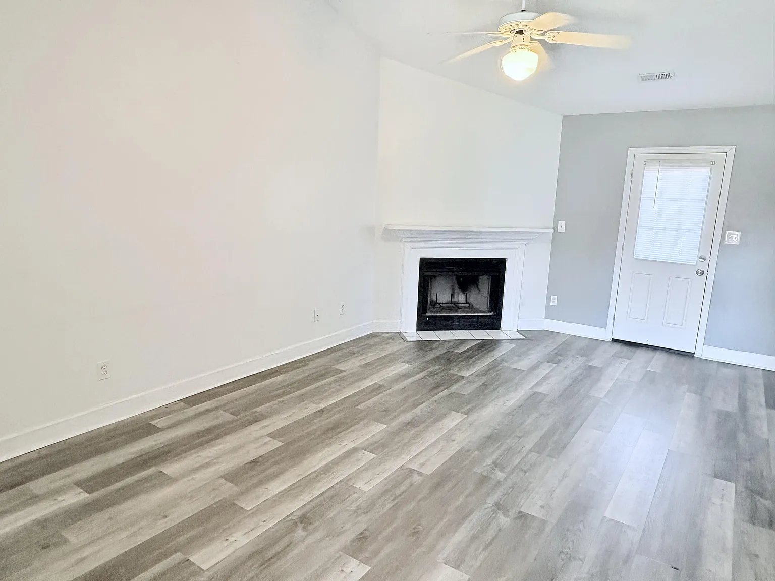 418 Eucalyptus Lane - 1 — Photo 3