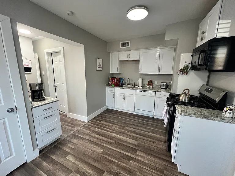 2018 McMillan Ave #2018 — Photo 5