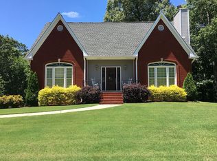 660 Oak Dr E, Trussville, AL 35173