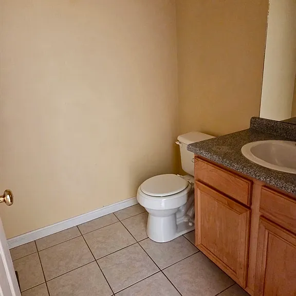 100 Nutting Rd #E2 — Photo 4