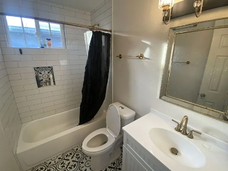 1810 Thelborn Way — Photo 10