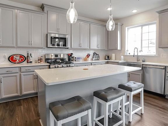 5th image of 23434 Lilliflora Dr