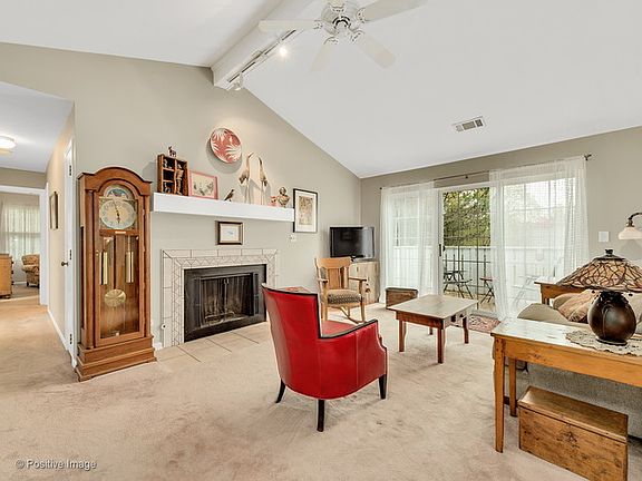2nd image of 1944 Gresham Cir APT C