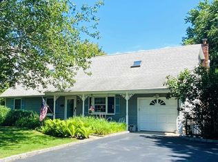 31 Sedgemere Rd, Center Moriches, NY 11934