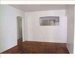 3rd image of 807 SW 7th Ave