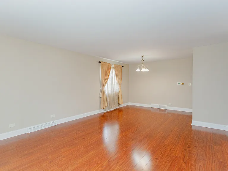 4852 Carol St — Photo 6