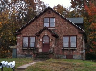 30 Calabro Ave, Waterbury, CT 06706