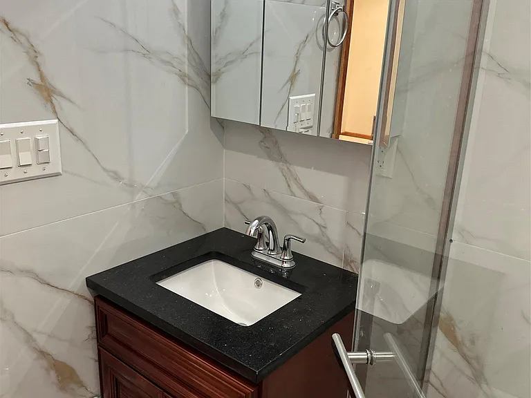 9015 Bayview Pl — Photo 10