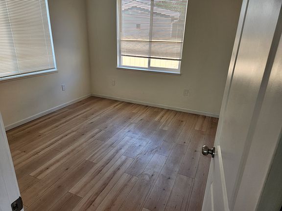 5th image of 19654 Parsons Ave #19654
