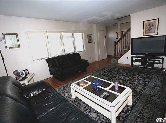 4th image of 891 Elda Ln