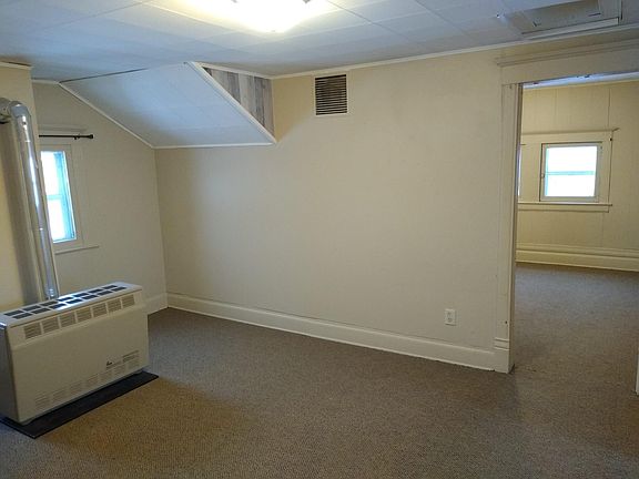 4th image of 1617 Ogden Ave #3