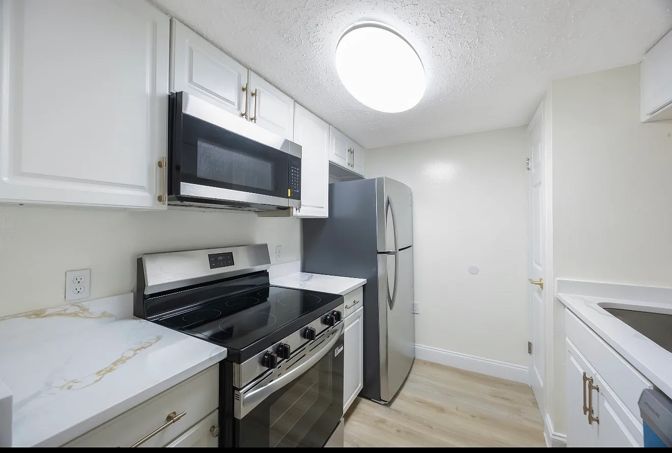 1 bed, $1,645 — Photo 2