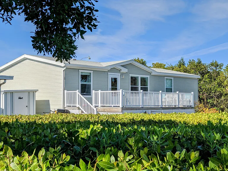 2601 Gulf Dr N — Photo 1