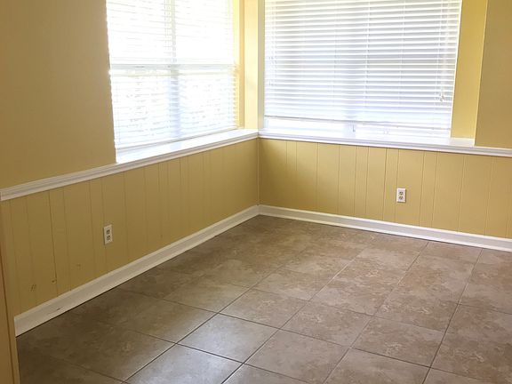 4th image of 1809 Salem Dr