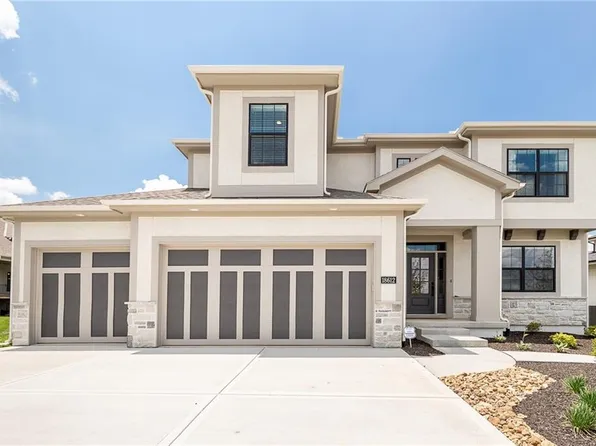 18612 Howe Dr, Overland Park, KS 66085