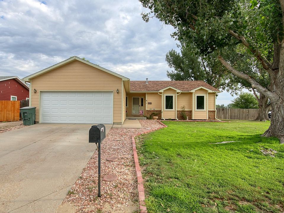 1st image of 2701 Yosemite St