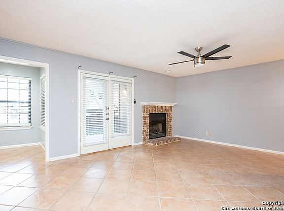 4th image of 10955 Wurzbach Rd 204 #204