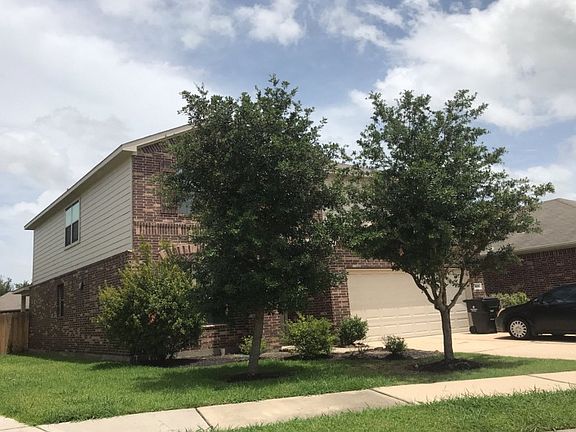 3rd image of 5830 Camelia Evergreen Ln