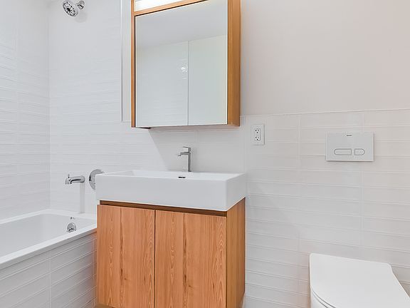 5th image of 619 Throop Ave #4D