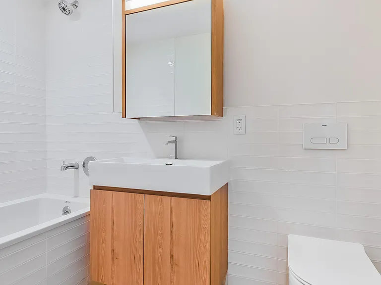 619 Throop Ave #3D — Photo 5