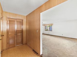 5360 Regency Dr, Parma, OH 44129