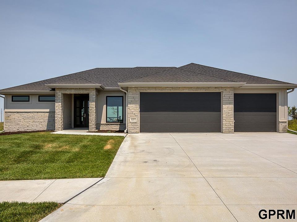 1st image of 4615 N 192nd Ave