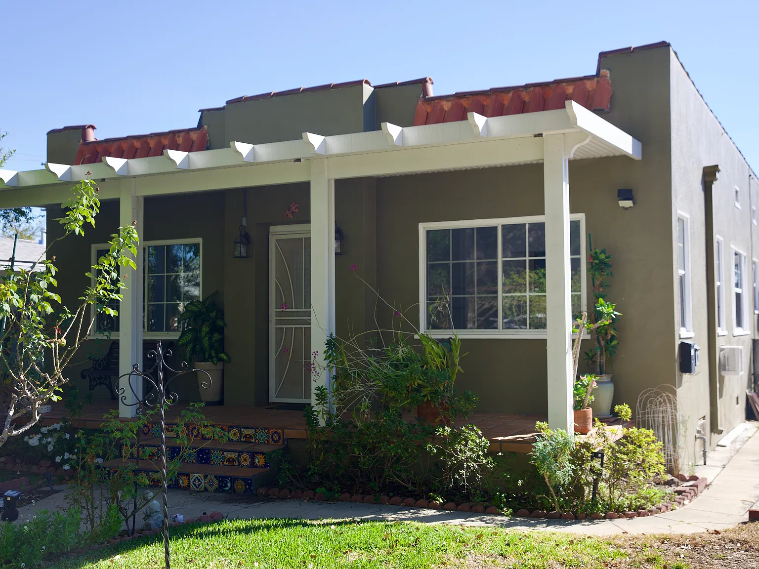 2 bed, 1000 sqft, $3,400 — Photo 1
