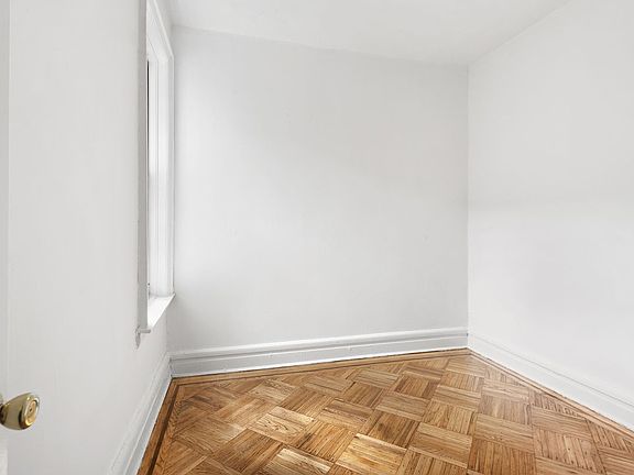 5th image of 585 Park Pl APT 2L