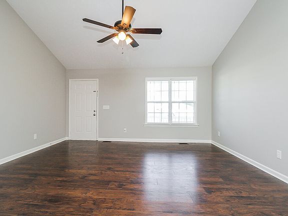 4th image of 2055 Gardendale Dr