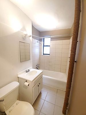 3rd image of 416 E 17th St APT 1F