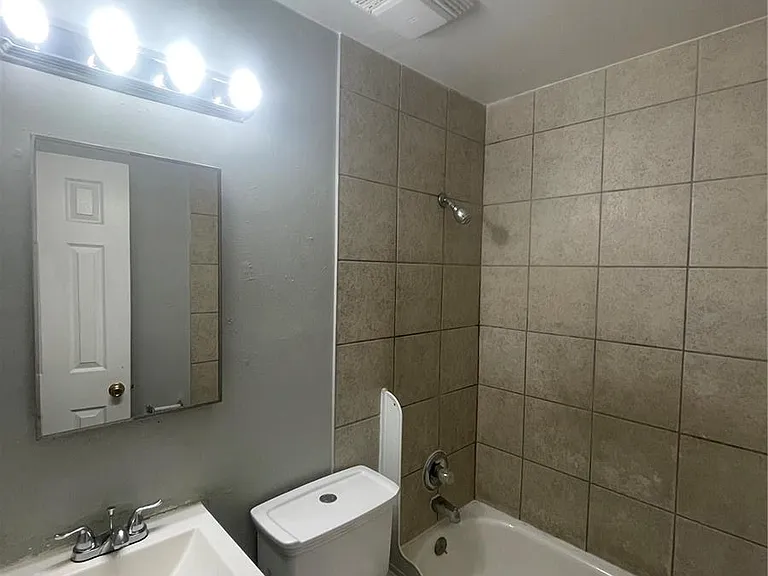 1627 Alton St #1627 — Photo 10