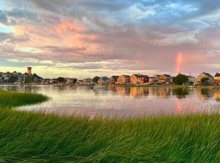 19 Cross St, Winthrop, MA 02152