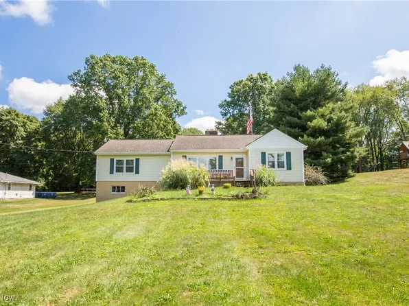 1763 Ambre Dr, Akron, OH 44312