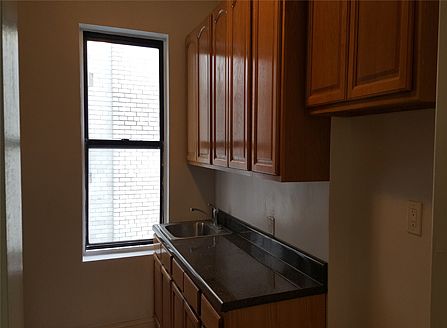 2nd image of 1061 St Nicholas Ave APT 042