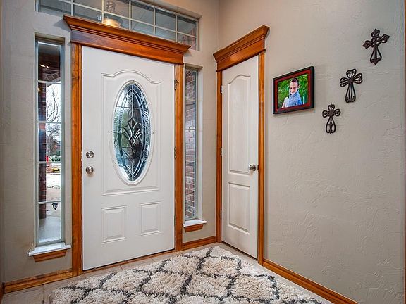 3rd image of 501 N Remington Way