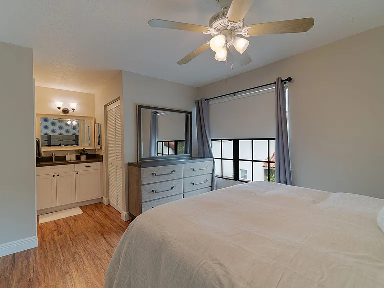 13547 Fountain View Blvd — Photo 24