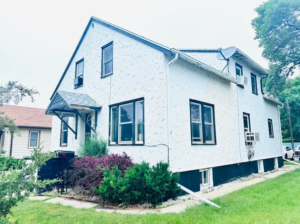 1319 3rd Ave SE, Aberdeen, SD 57401