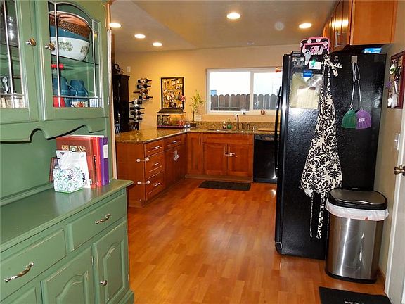 3rd image of 1626 Truckee Way