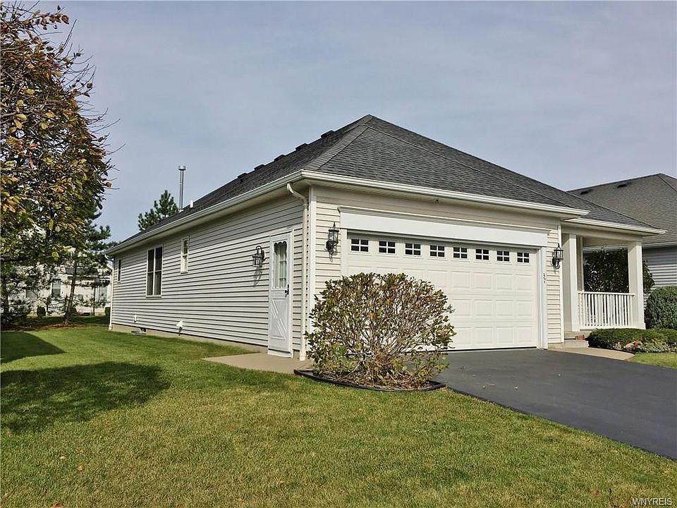 1st image of 37 Rushford Hollow Dr
