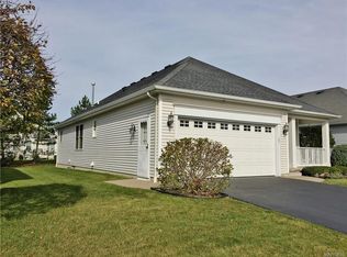 37 Rushford Hollow Dr, Buffalo, NY 14227