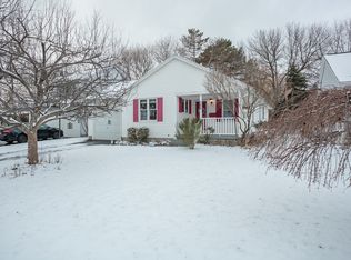 388 N Burley Rd, Rochester, NY 14612