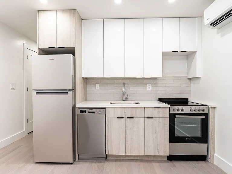 53 Clifton Pl #3 — Photo 8