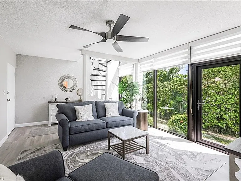 807 River Point Dr #102D — Photo 17