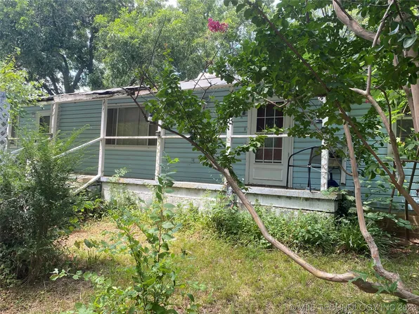 420 W 4th St, Konawa, OK 74849