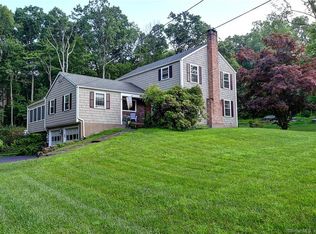 145 Woodhaven Rd, Glastonbury, CT 06033
