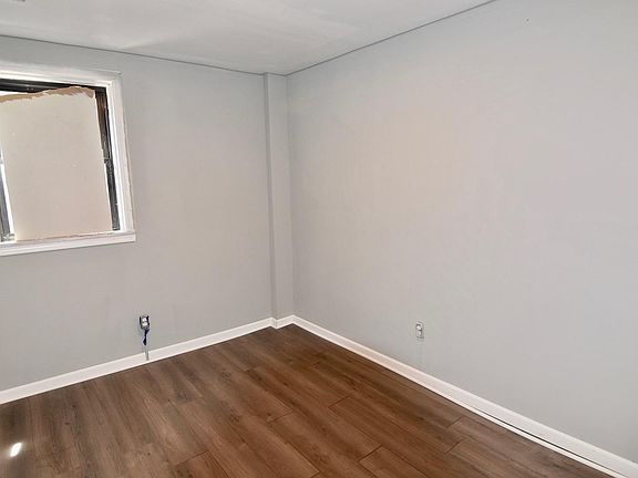 5th image of 2204 N Howard St #1